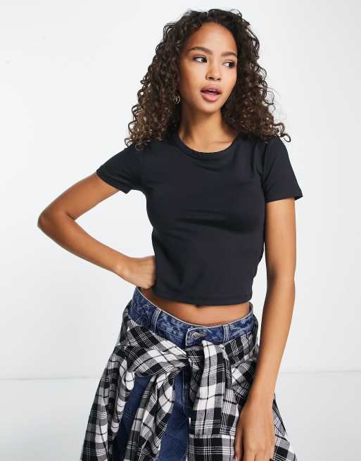 Stradivarius - Formgivende, sømløs og sort T-shirt med rund hals