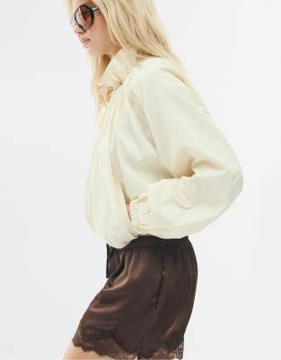 Funktionsjacke in Ecru mit hohem Kragen-Weiß Weiß S