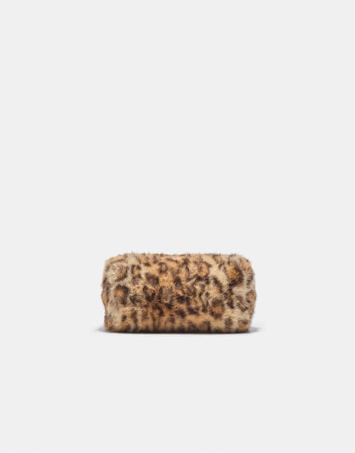 Stradivarius Fur toiletry bag in brown