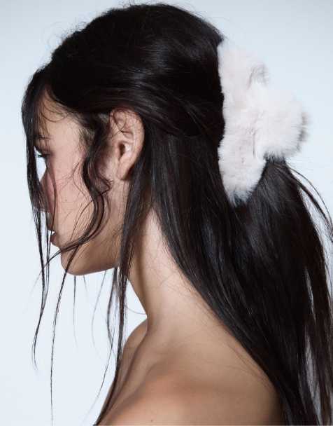 Stradivarius Fuzzy hair clip in ecru - view 1