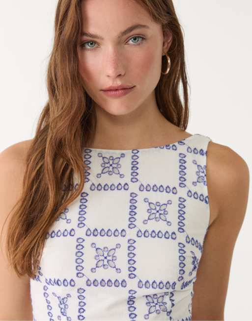 Stradivarius - Geborduurde korte jurk in blauw, 3 van 4