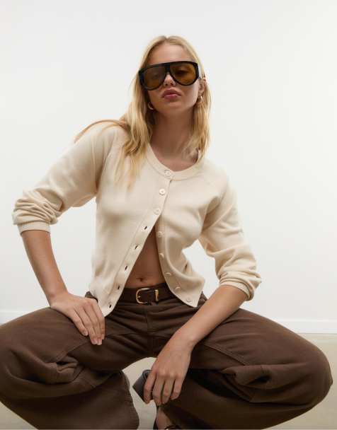 Stradivarius - Gebreid vest met knopen en raglanmouwen in stone - view 1