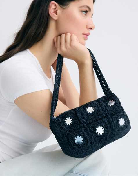 Stradivarius – Gehäkelte Schultertasche in Marineblau mit Spiegeln - view 1