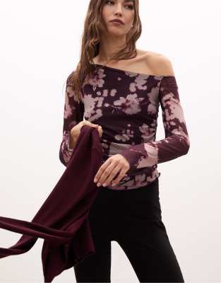 Stradivarius - Gemustertes, asymmetrisches T-Shirt aus Tüll in Lila