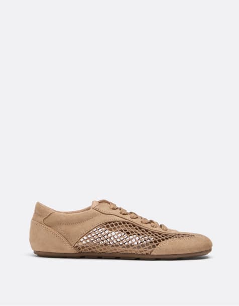 Stradivarius - Geperforeerde sneakers met leereffect in beige - view 1
