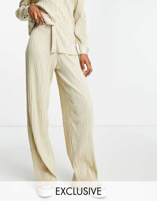 Stradivarius - Geplooide broek in beige, deel van co-ord set 