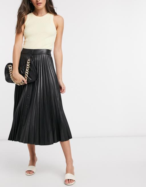 Stradivarius - Geplooide midirok van imitatieleer in zwart
