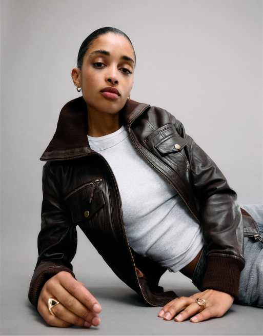 Stradivarius – Gerippte Lederjacke in Braun, 4 von 7