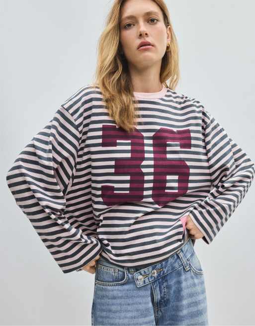 Stradivarius gestreept T-shirt met print en lange mouwen in donkergrijs, 2 van 7