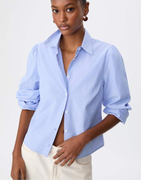 Stradivarius – Gestreifte Basic-Hemdbluse aus Popeline in Himmelblau mit Puffärmeln - view 1