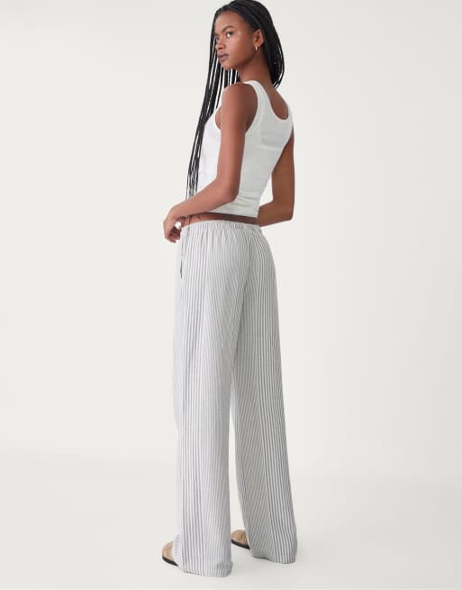 Stradivarius – Gestreifte Hose in Grau, 4 von 4