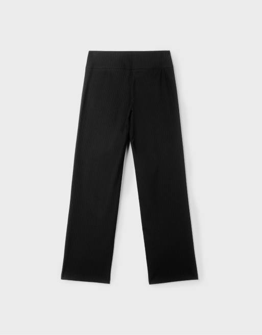 Stradivarius gestreifte Hose mit geradem Bein und Schnallendetail in Schwarz, 7 von 7