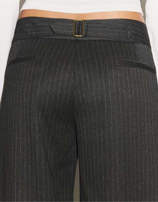 Stradivarius gestreifte Smart-Hose mit niedrigem Bund in Dunkelgrau, 4 von 7