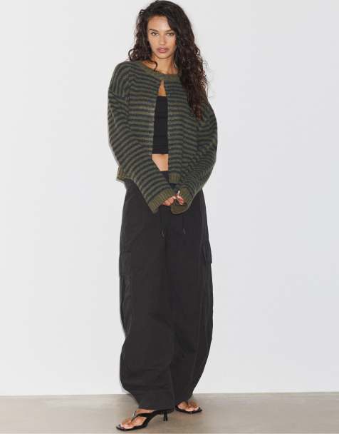 Stradivarius gestreifte Strickjacke in Khaki - view 1