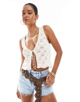 Stradivarius - Gestricktes Trägertop in Beige mit gebundener Vorderseite-Neutral