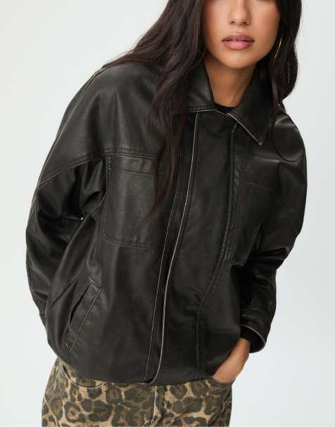 Stradivarius - Gewatteerd jack met leereffect in zwart - view 1