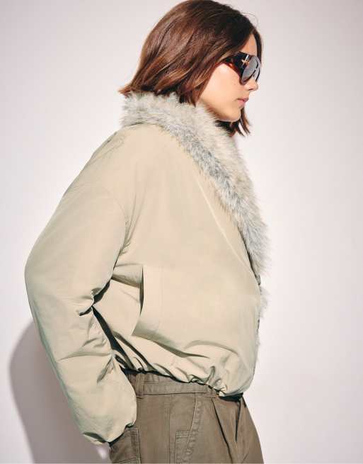 Stradivarius gewatteerd jack met sjaalkraag in beige, 3 van 7