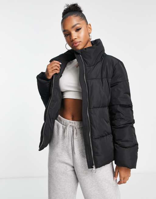Stradivarius - Gewatteerd puffer jack in zwart 