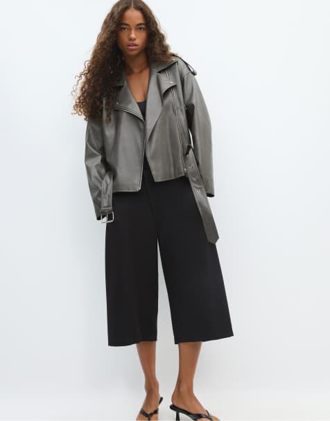 Stradivarius giacca biker effetto pelle con cintura in grigio scuro - view 1