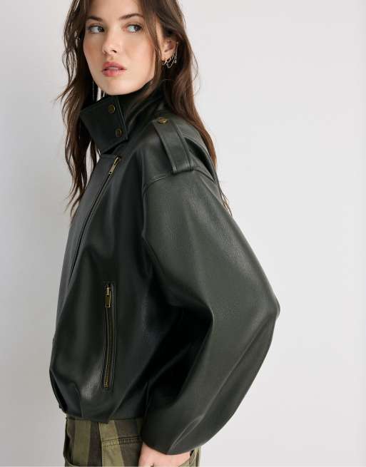 Stradivarius giacca biker effetto pelle con maniche a palloncino verde, 2 di 7