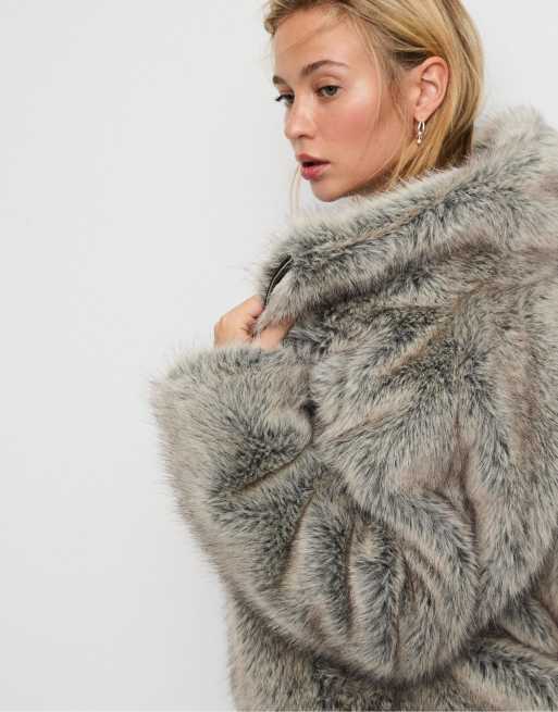 Stradivarius - Giacca grigio scuro accollata in pelliccia sintetica, 3 di 4
