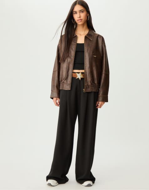 Stradivarius - Giacca in pelle sintetica marrone con tasche - view 1