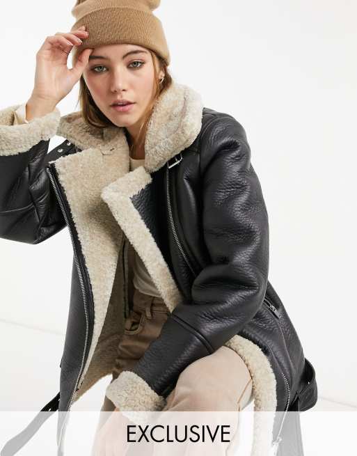 Stradivarius - Giacca stile aviatore nera con colletto in pile borg a contrasto