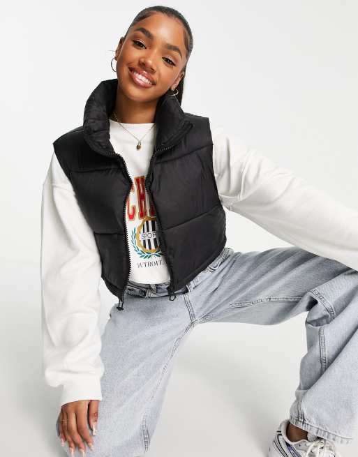 Stradivarius Gilet corto imbottito nero ASOS