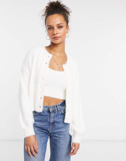 Stradivarius - Ensemble gilet et crop top en maille duveteuse - Écru | ASOS