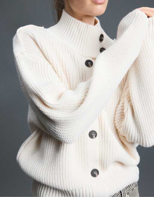 Stradivarius gilet en maille boutonné à col montant couleur vanille, 4 de 7