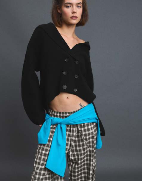 Stradivarius gilet en maille croisé à revers noir - view 1