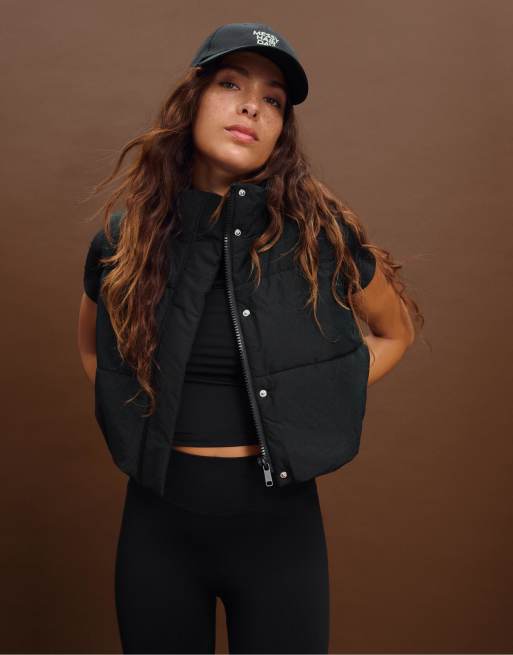 Stradivarius - Gilet imbottito nero taglio corto