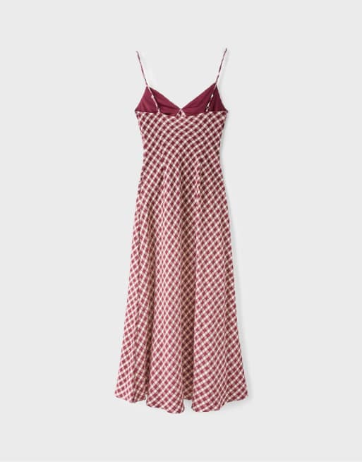 Stradivarius Gingham midi dress in purple, 7 of 7