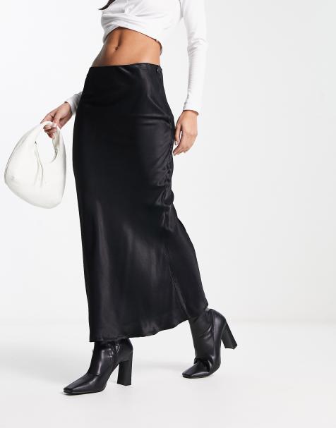 Stradivarius - Gonna midi asimmetrica in raso nero - view 1