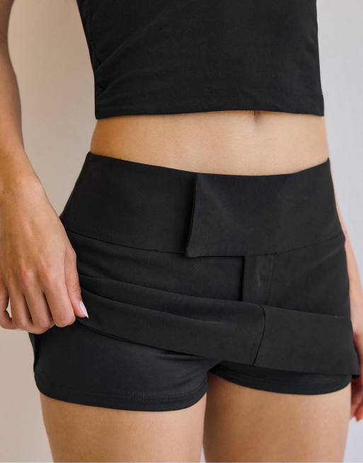 Stradivarius - Gonna pantalone corta nera con fascia in vita ampia, 4 di 4