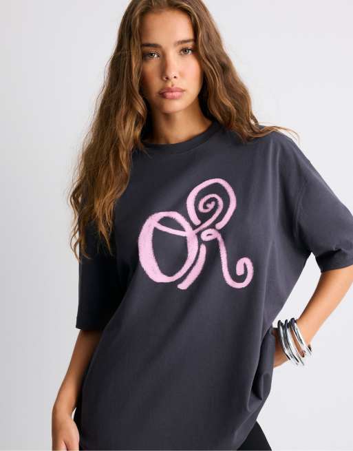 Stradivarius grafisk kort t-shirt i mörkgrått, 2 av 7