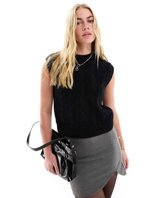 Stradivarius – Granatowy sweter bez rękawów z dzianiny o warkoczowym splocie