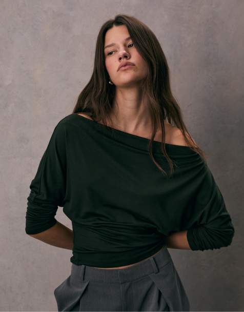 Stradivarius – Grön, asymmetrisk t-shirt i modal - view 1