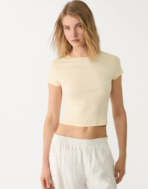 Stradivarius - Gul T-shirt i slim fit 