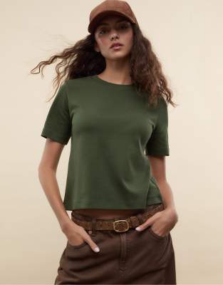 Stradivarius - Gürtel in Beige mit goldfarbenen Nieten-Neutral