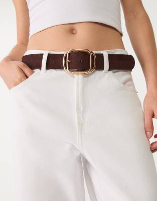 Stradivarius - Gürtel in Braun mit goldfarbener Schnalle im Lagen-Look