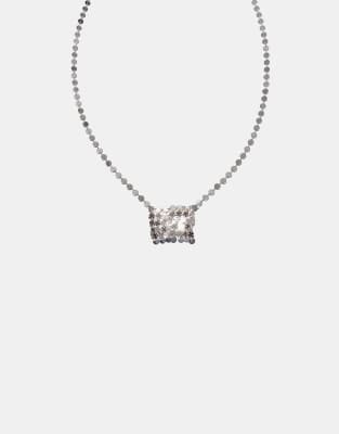 Stradivarius - Halskette mit Anhänger aus goldfarbenem Metallgeflecht-Gelb