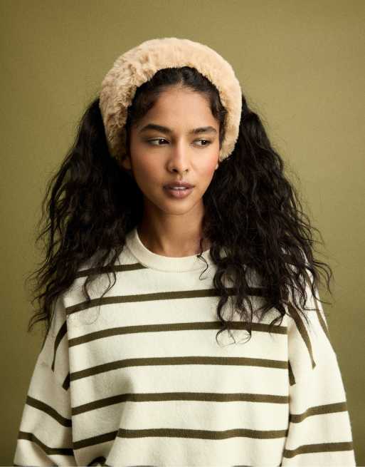 Stradivarius hårbånd i imiteret pels i beige, 2 af 4