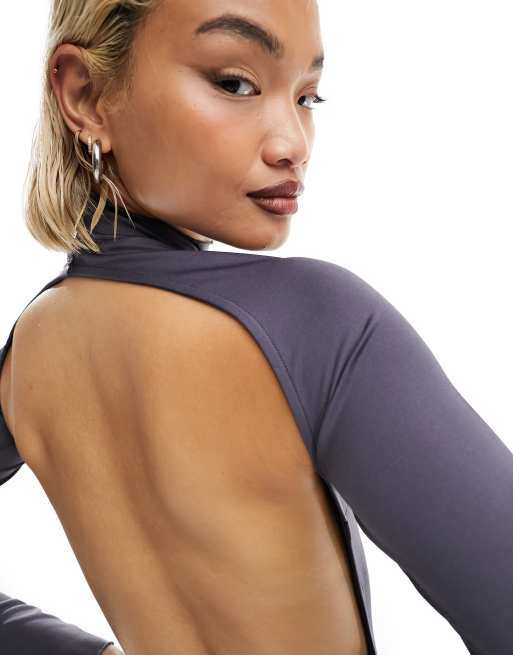 Stradivarius – Hautenges Maxikleid in Anthrazit mit Rückenausschnitt, 4 von 4