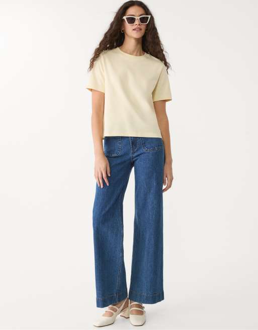 Stradivarius heavyweight regular fit t-shirt in yellow, 4 of 4