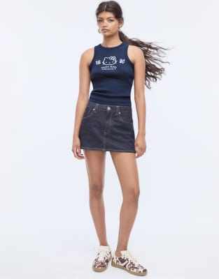 Stradivarius - Hello Kitty - Racerback-T-Shirt in Marineblau