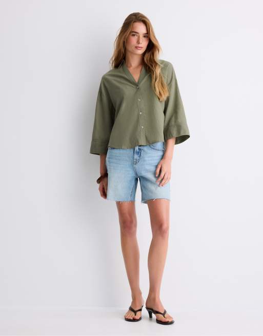 Stradivarius – Hemdbluse in Khaki mit Leinenoptik und Kimono-Ärmeln, 4 von 4