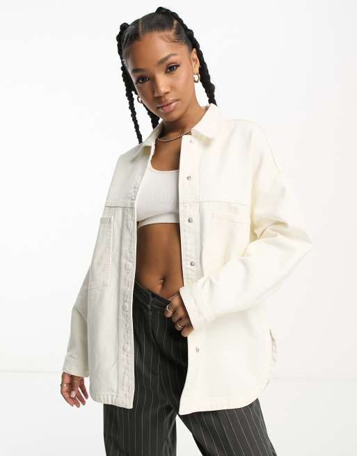 Stradivarius – Hemdjacke aus Twill in Ecru 