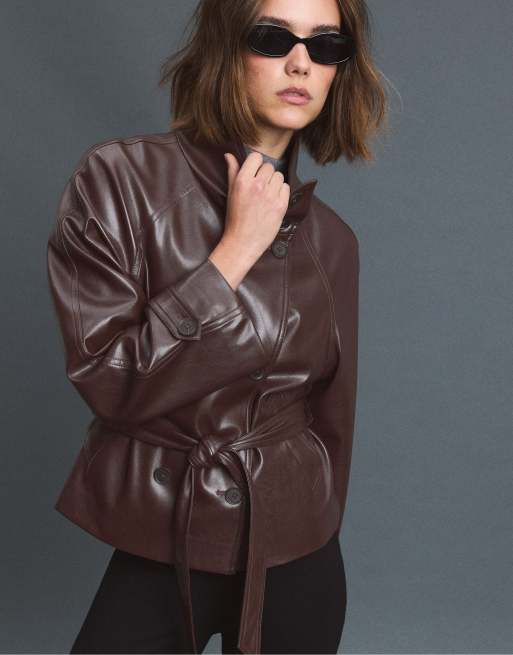 Stradivarius High neck leather effect trench coat in brown, 5 of 7
