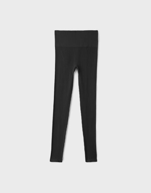 Stradivarius High-waist seamless leggings in black, 5 of 6